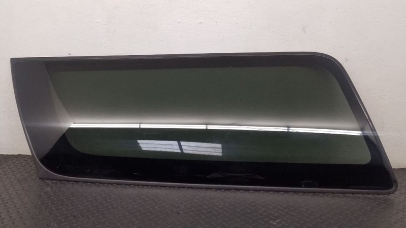 00-06 GMC Yukon XL 1500 Left Driver Quarter Glass W/ Privacy Tint OEM 15762683