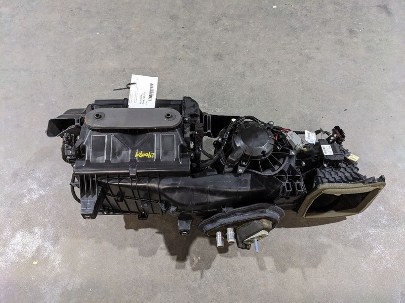 2017 Ford Mustang GT HVAC Heater Core Blower Box Assy FR3B-19B555-DU OEM 1181976