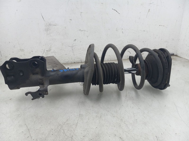12-15 TOYOTA PRIUS 1.8L FWD AT DRIVER SIDE FRONT STRUT