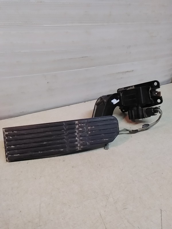 Freightliner Cascadia Accelerator Pedal A01-181101-030670