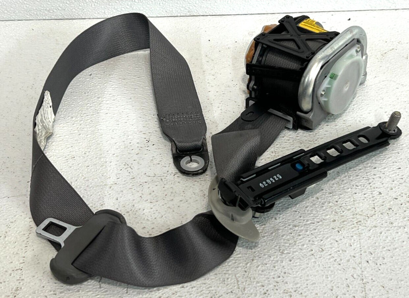 05-10 Toyota Avalon Front Right Seat Belt Retractor OEM
