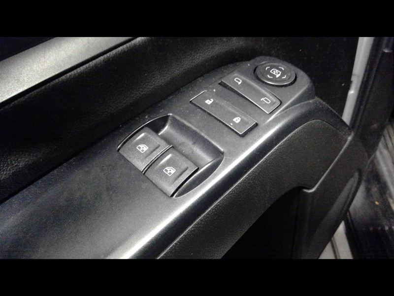 Driver Front Door Switch Driver's Window Extended Cab Fits 15-22 CANYON 1649499