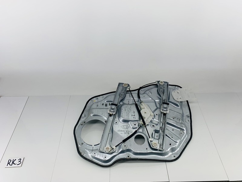 13-15 KIA SORENTO FRONT LEFT SIDE DOOR WINDOW GLASS REGULATOR & CARRIER OEM