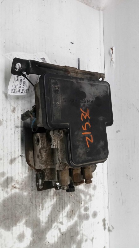 1999 Chevrolet Blazer S10 ABS Pump & Motor Assembly OEM 386598 Tan 260K Miles