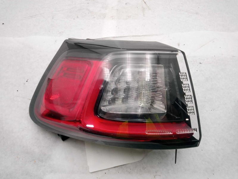 2019 Jeep Cherokee Left Tail Light Assembly - White - Used - 134K Miles