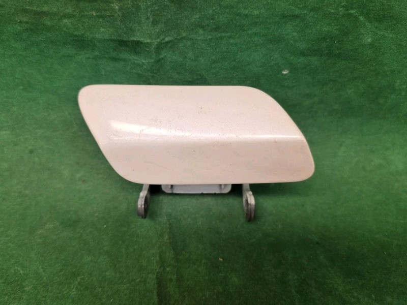 2012 2013 2014 2015 BMW 640i F06 Front Bumper Washer Cover Cap Right RH OEM