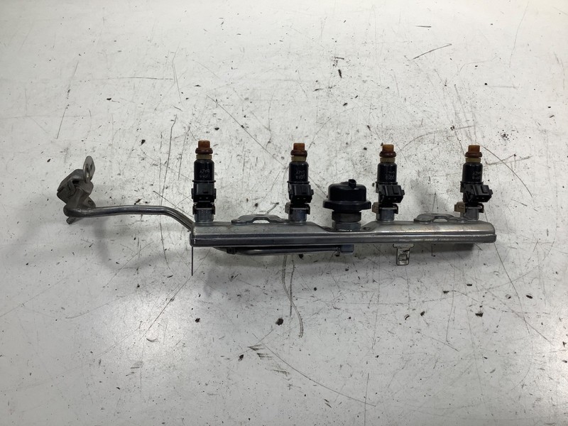 06-011 Honda Civic MX Hybrid Injectors Fuel Rail OEM