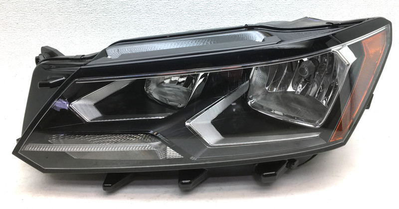 OEM Volkswagen Passat Left Halogen Headlight Head Lamp Top Tab Missing