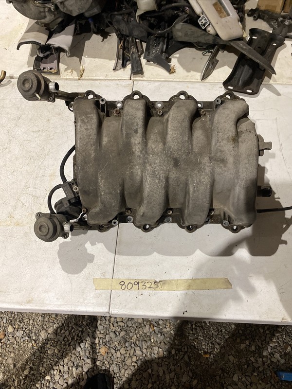 01 Mercedes Benz CLK55 CL500ML500 CLK430 ENGINE INTAKE MANIFOLD A1131400501