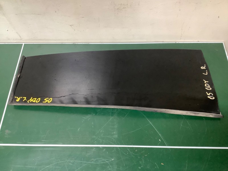 05- 10 Honda Odyssey Left Driver side rear vent glass,window Used OEM
