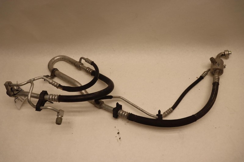 2017-2018 CHEVY SILVERADO 1500 5.3L A/C AC AIR CONDITIONING HOSE LINE OEM