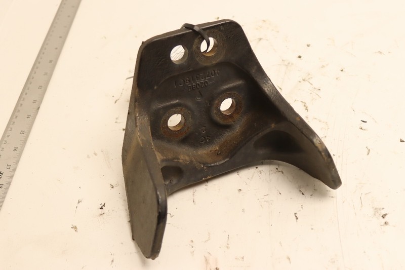 2017-2024 INTERNATIONAL LT625 SUPPORT BRACKET BUMP STOP MOUNT 4072318C1 OEM