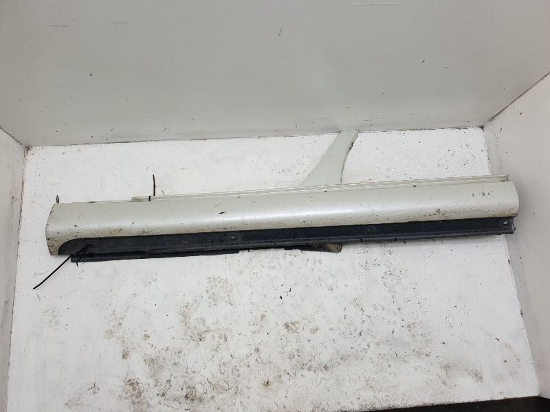 01 02 03 04 05 06 Lexus LS430 Driver Left Rocker Panel Moulding White 066