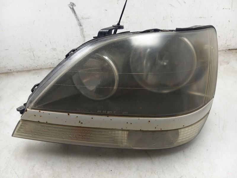 99 00 LEXUS RX300 DRIVER LEFT HEADLIGHT WITHOUT XENON BLACK BACKING