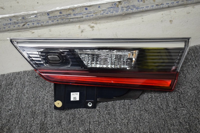TAIL LIGHT RIGHT SIDE FACTORY OEM