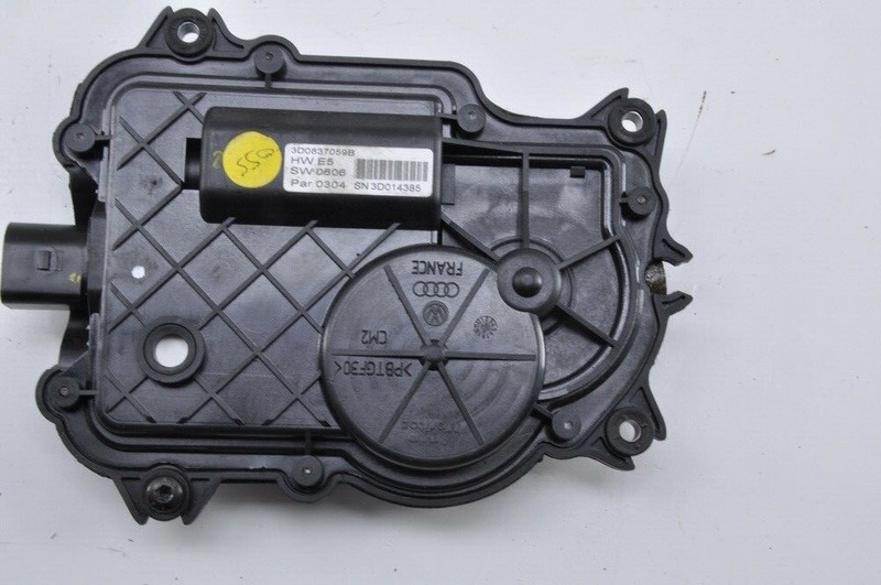 VOLKSWAGEN PHAETON Front Left LH Door Motor Unit Soft Close OEM 2004 - 2006 *