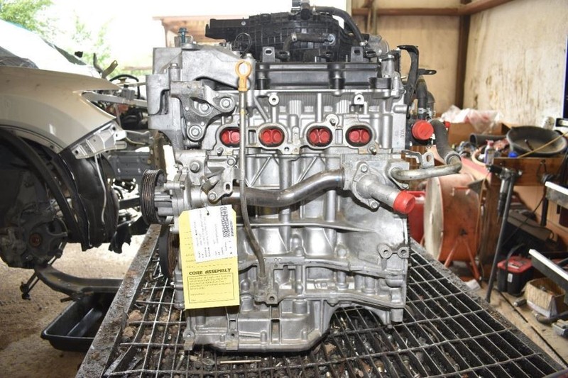 2017 NISSAN ROGUE 2.5 QR25DE ENGINE ASSEMBLY UPPER OIL PAN HAS CRACK