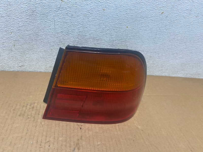 1995 1996 Nissan Maxima Right Passenger RH Side Tail Light OEM M0753 DW