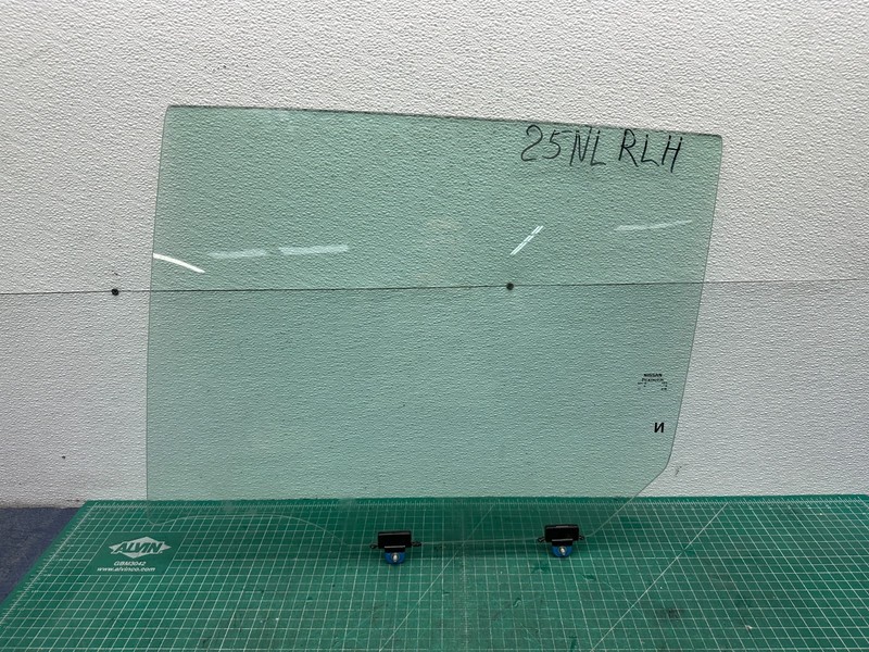 13-25 NISSAN LEAF - REAR LEFT DRIVER SIDE DOOR WINDOW GLASS OEM