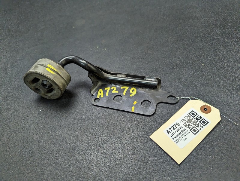 Center Exhaust Muffler Front Hanger w/ Bracket 2021 Audi A6 8D0253147G 19 - 23