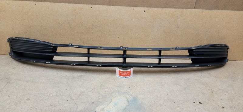 2007 - 2011 HYUNDAI ACCENT Front Bumper Lower Grille OEM