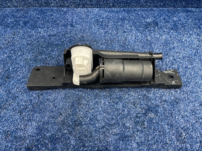 2017-2020 Fiat 124 Spider Fuel Vapor Canister Filter w/ Bracket 04627332AB OEM