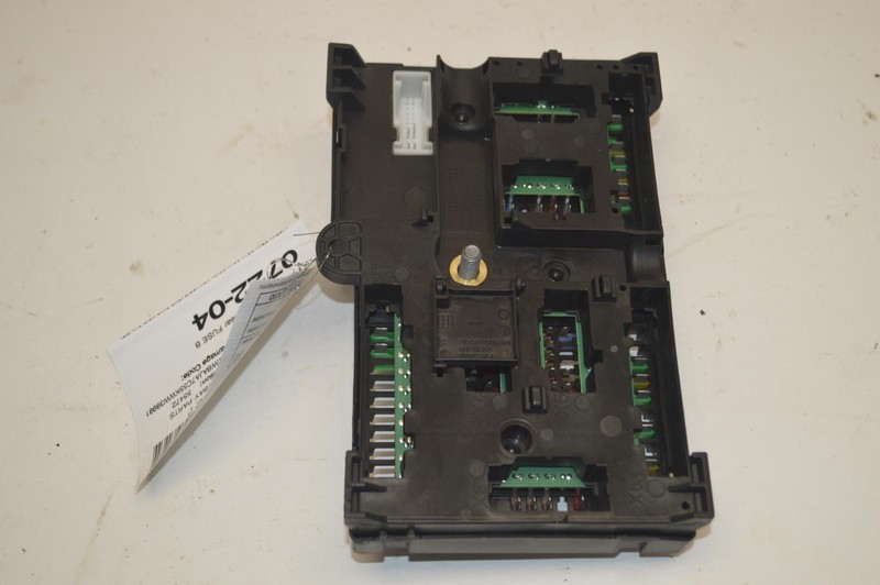 2017-2019 BMW 530I 2.0L G30 REAR CABIN FUSE JUNCTION RELAY BOX BLOCK OEM