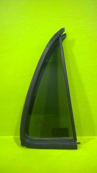 96 97 98 99 00 01 02 4 RUNNER PASSENGER RIGHT VENT GLASS OEM 3549-29
