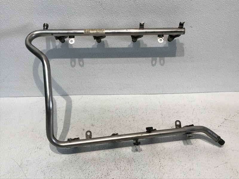 98-04 Mercede W163 ML320 Fuel Injection Rail Line w/ Injectors OEM A1130700095