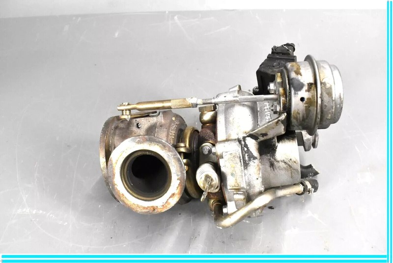 08-17 BMW F10 550i 650i 750i N63 Left or Right Side Turbocharger Garrett OEM