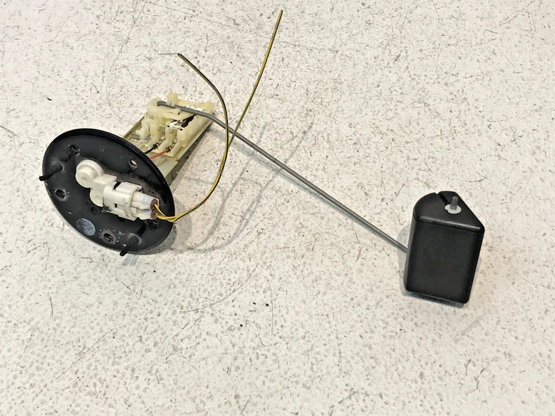 2006-2010 Lexus SC430 Fuel Pump Sending Unit OEM