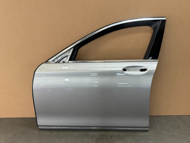 2016-2019 BMW 750i G12 Front Left Driver Exterior Door Shell Silver 1529 OEM
