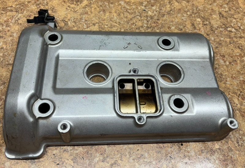 2006 Kawasaki EX 650 Ninja Cylinder Head Valve Cover Engine Panel 2007 EX650 B2