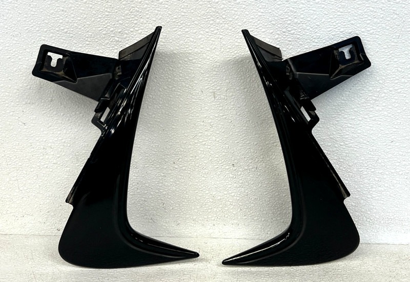 ⭐2017-2019 INFINITI QX30 REAR LEFT & RIGHT TAILGATE SPOILER MOLDIMG OEM LOT2589