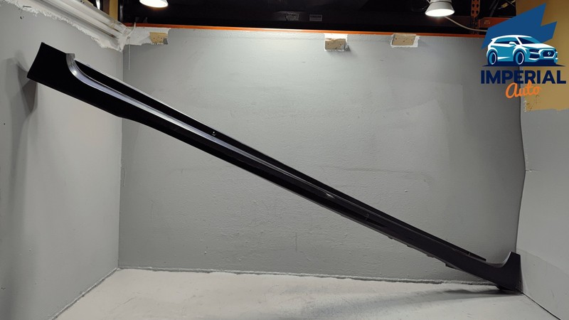 2011-2020 TOYOTA SIENNA LEFT DRIVER SIDE SKIRT ROCKER PANEL MOLDING 8W6 OEM