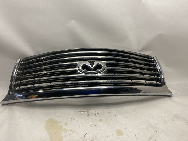 2011-2012 INFINITI QX56 FRONT UPPER RADIATOR GRILL GRILLE PANEL W/ CAMERA OEM
