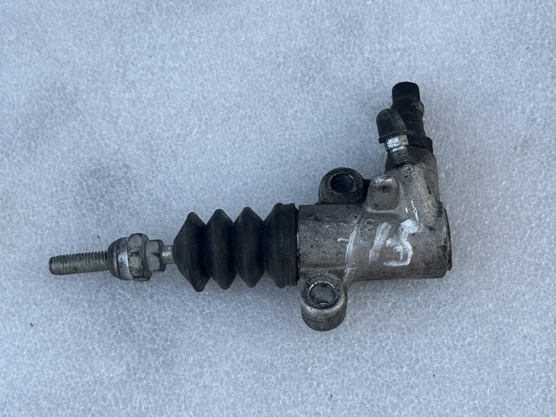 1976 1977 1978 1979 1980 1981 HONDA ACCORD CLUTCH SLAVE CYLINDER