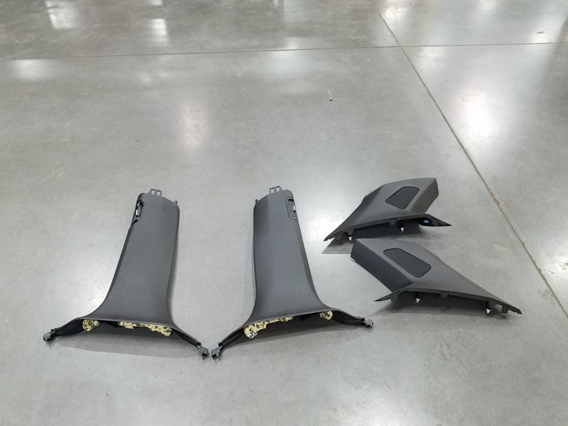 2015 BMW X5M F85 B C Pillar Panels - * #9227 VV5