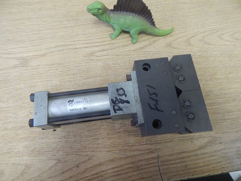 PHD 05867631-01 0601 AVRF 1-3/8x1-1/2-R Cylinder *FREE SHIPPING*