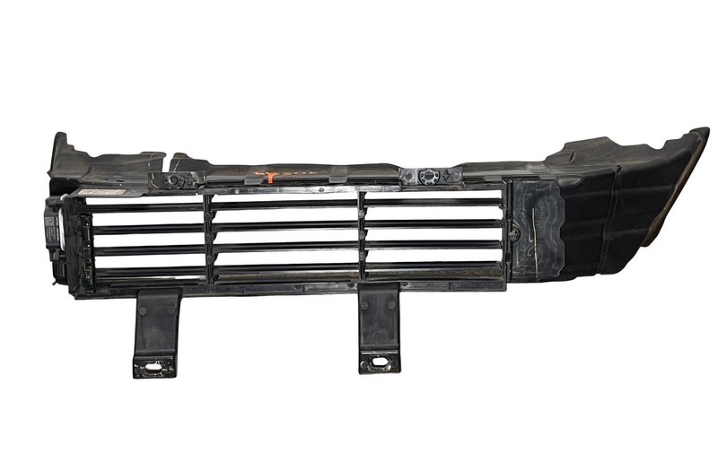 2020-2023 Nissan Sentra Front Bumper Lower Radiator Grille Shutter