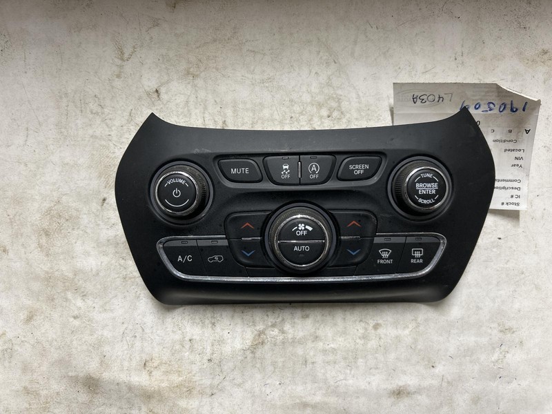 2019 JEEP CHEROKEE Heat AC Controller dual zone control 68285942AC OEM 19
