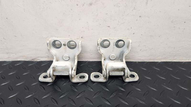 97-04 Ford F150 Super Cab Rear Door Hinges White Pair OEM F65Z-1826800-AF