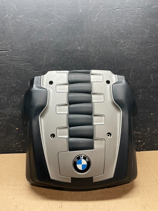 2006 to 2010 BMW 550i 650i 750i Plastic Engine Cover Shield OEM Y9505 DG