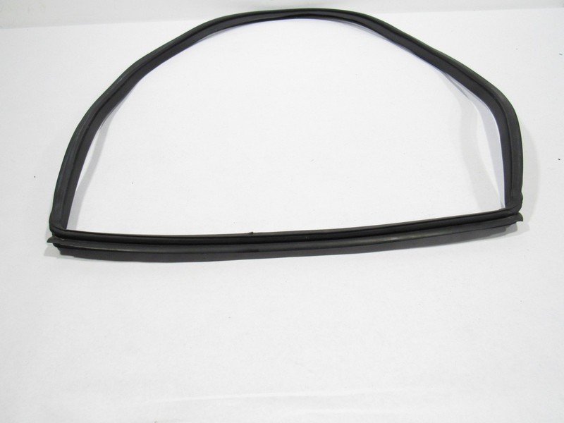14-18 Aston Martin Vanquish 2014 Rear Trunk Deck Lid Seal Weather Strip |:Y