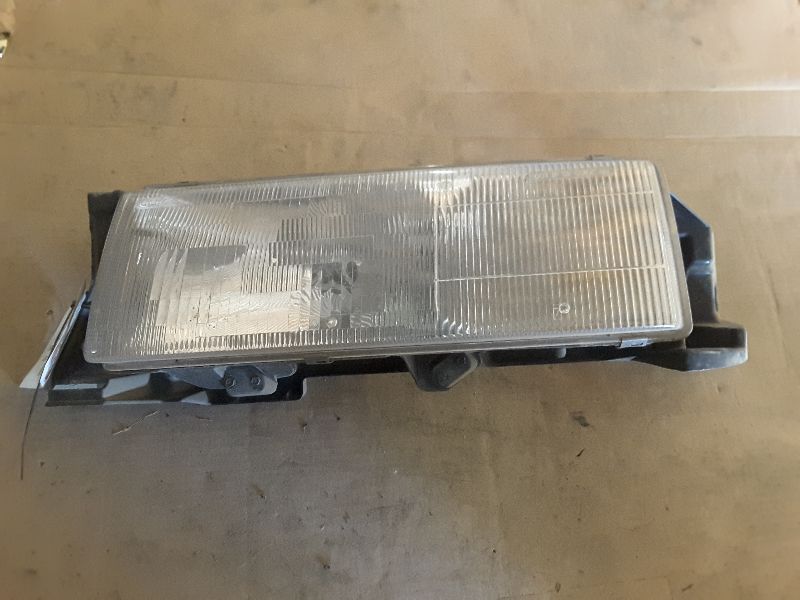 92 93 94 95 SKYLARK L. HEADLIGHT 59292