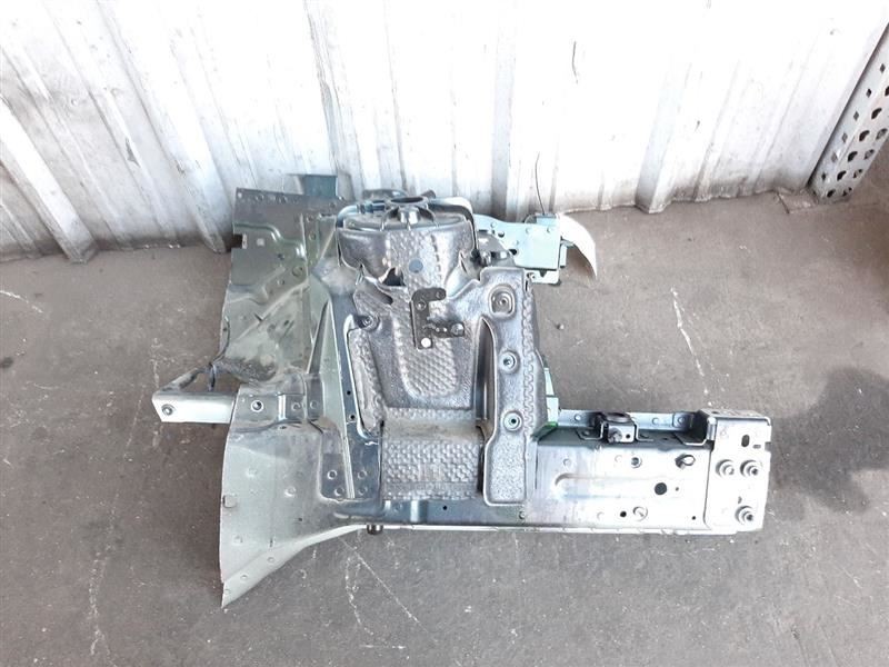Jaguar F-Pace Left Apron Frame Rail Radiator Support Panel Shock Tower