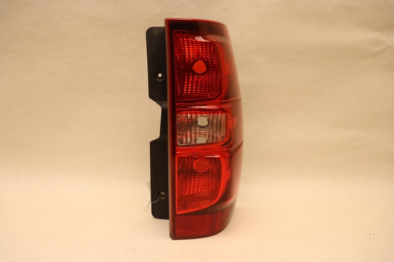2007-2014 CHEVY SUBURBAN 1500 REAR RIGHT PASSENGER SIDE TAIL LIGHT LAMP OEM