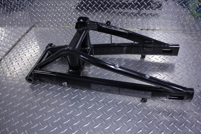 2011 KAWASAKI NINJA EX 650 C SWINGARM SWING ARM SUSPENSION REAR EX650 650R 11