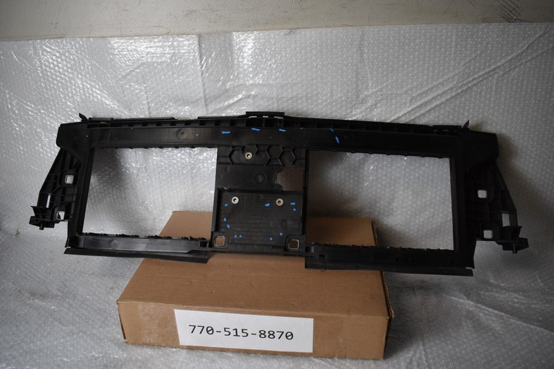 MERCEDES BENZ GLC CLASS AIR GUIDE BRACKET 2019 OEM A2546224300