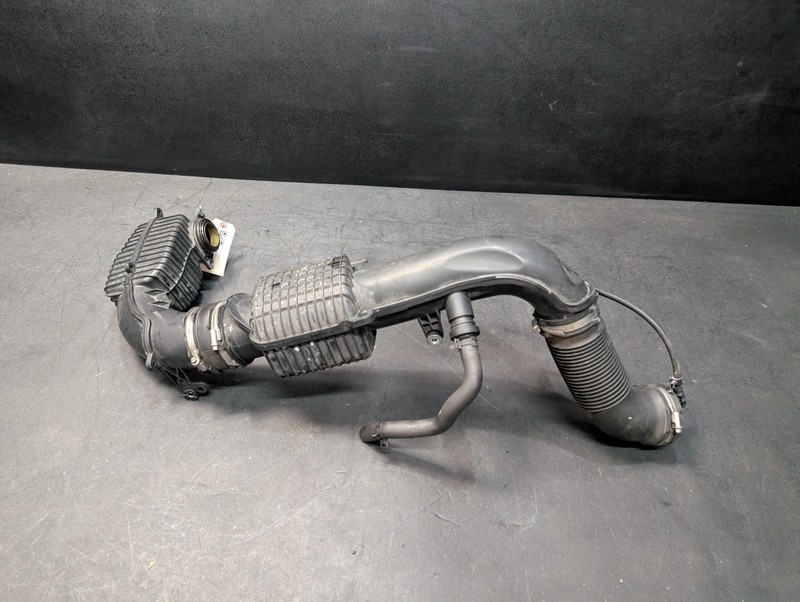 Air Cleaner Air Intake Hose w/ Resonator 2015 Volvo S60 31319691 2014 2016 -2018